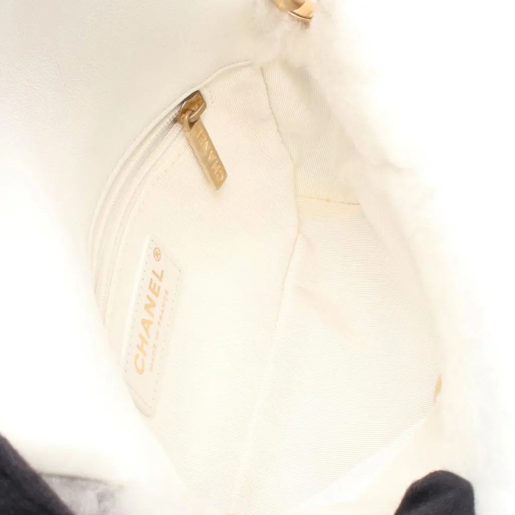 Chanel CC Quilted Shearling Padded Chain Flap White Good - Inside View