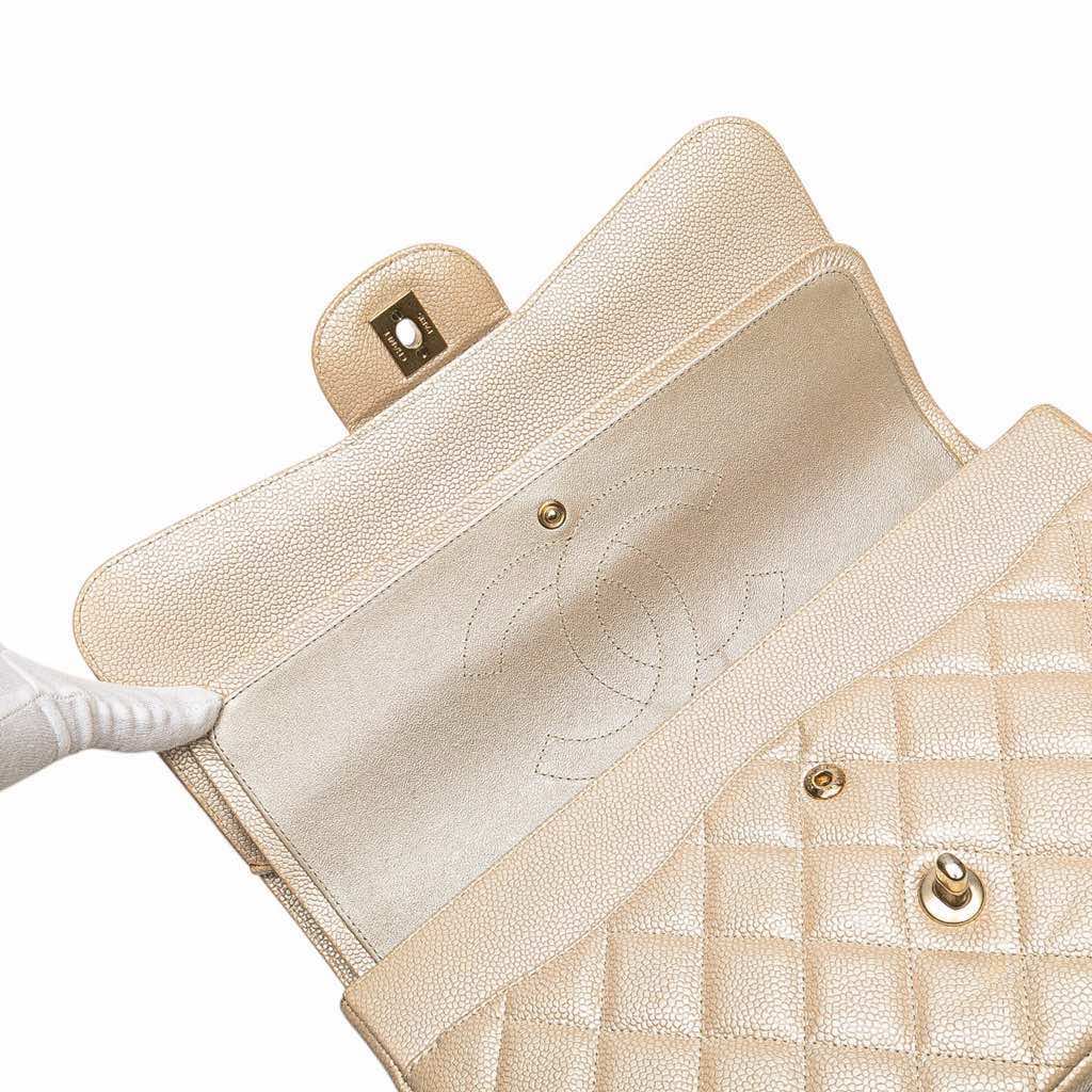 Chanel Jumbo Classic Iridescent Caviar Double Flap - Detail 1