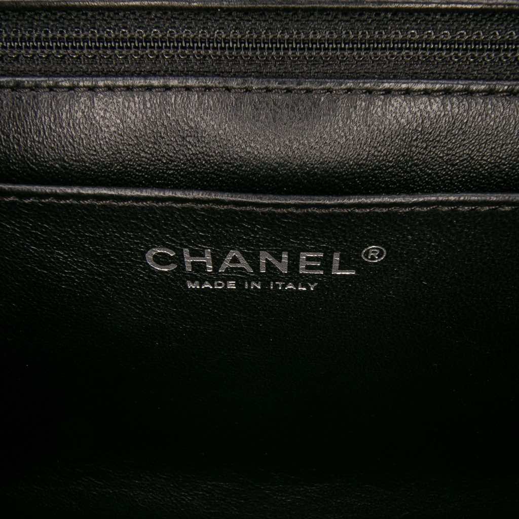 Chanel Jumbo Classic Bicolor Lambskin Twist Flap - Side view