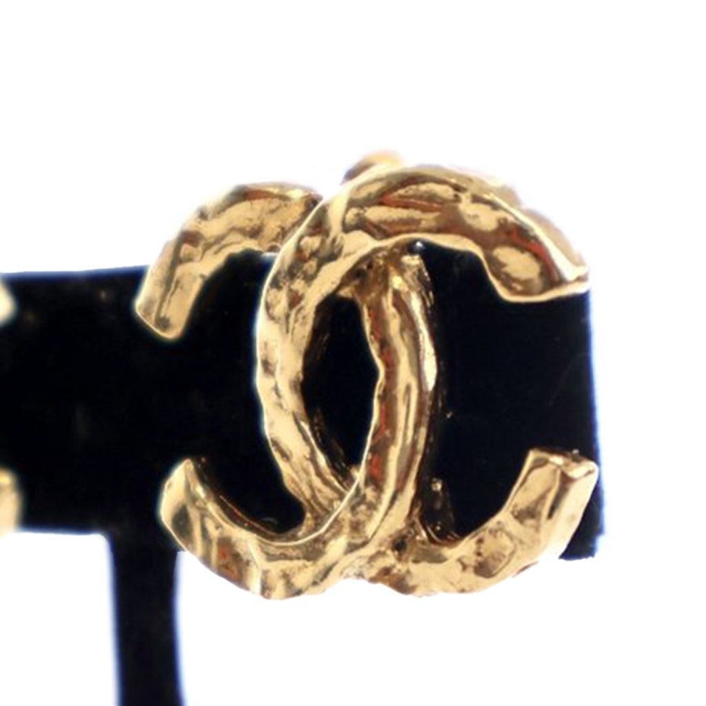Chanel CC Gold Plated Clip On Earrings - Detail 1