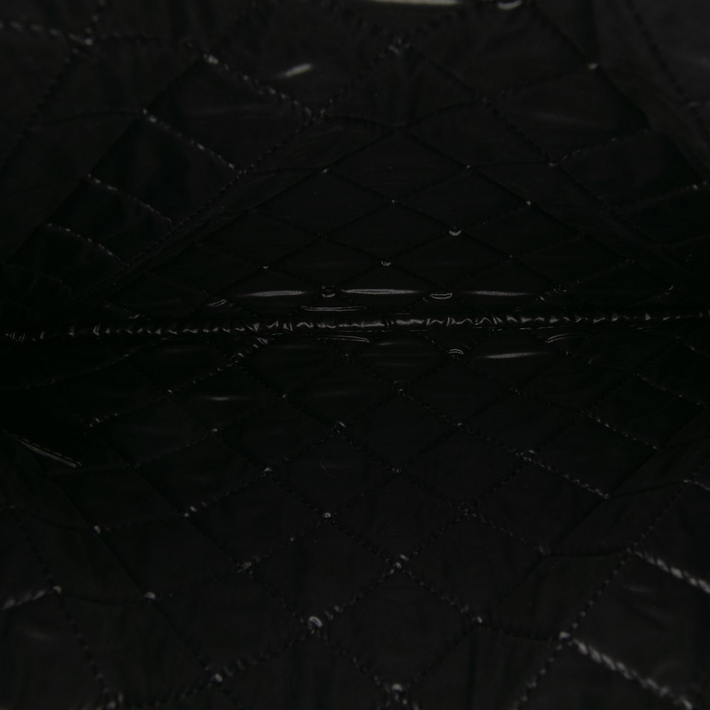 Chanel Medium Bicolor Caviar and Iridescent Calfskin O Case Clutch - 4