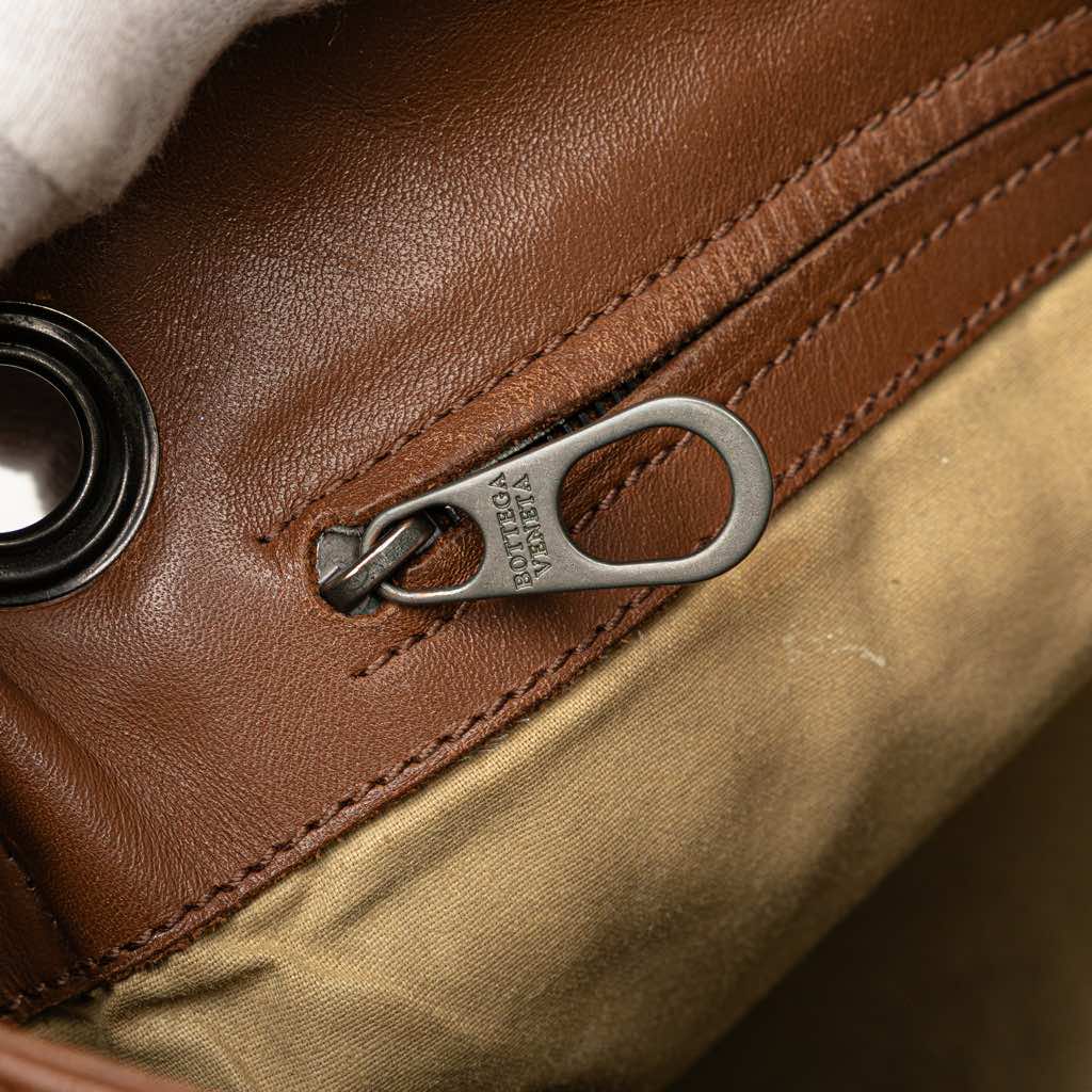 Bottega Veneta Leather Intrecciato Crossbody - Detail 2