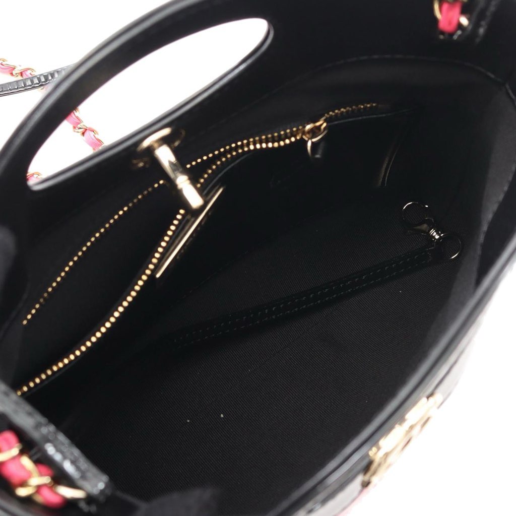 Chanel Mini Bicolor Quilted Patent 31 Shopping Bag - Image 6