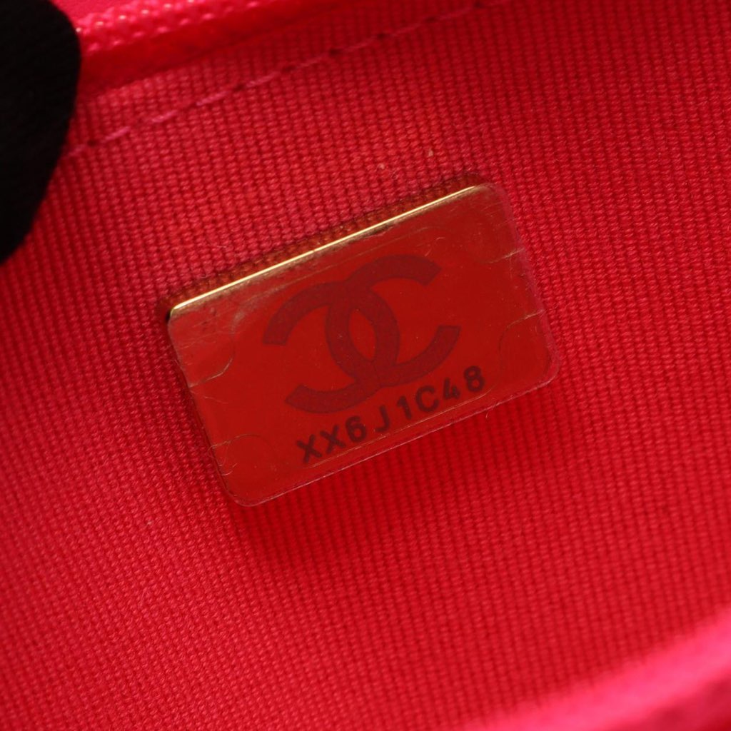 Chanel Chevron Quilted Patent Boy Wallet On Chain - 4