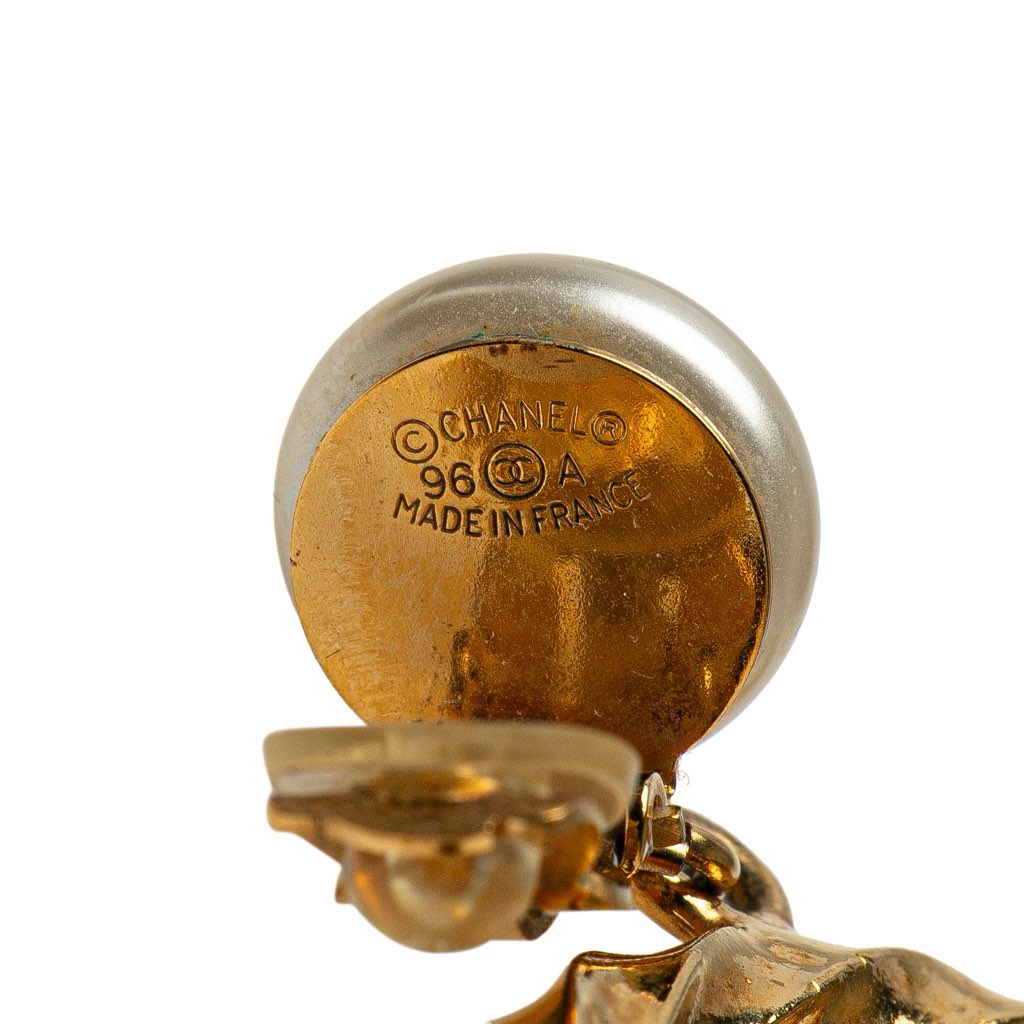 Chanel CC Gold Plated Big Hoop Pearl Clip On Earrings - Image 6