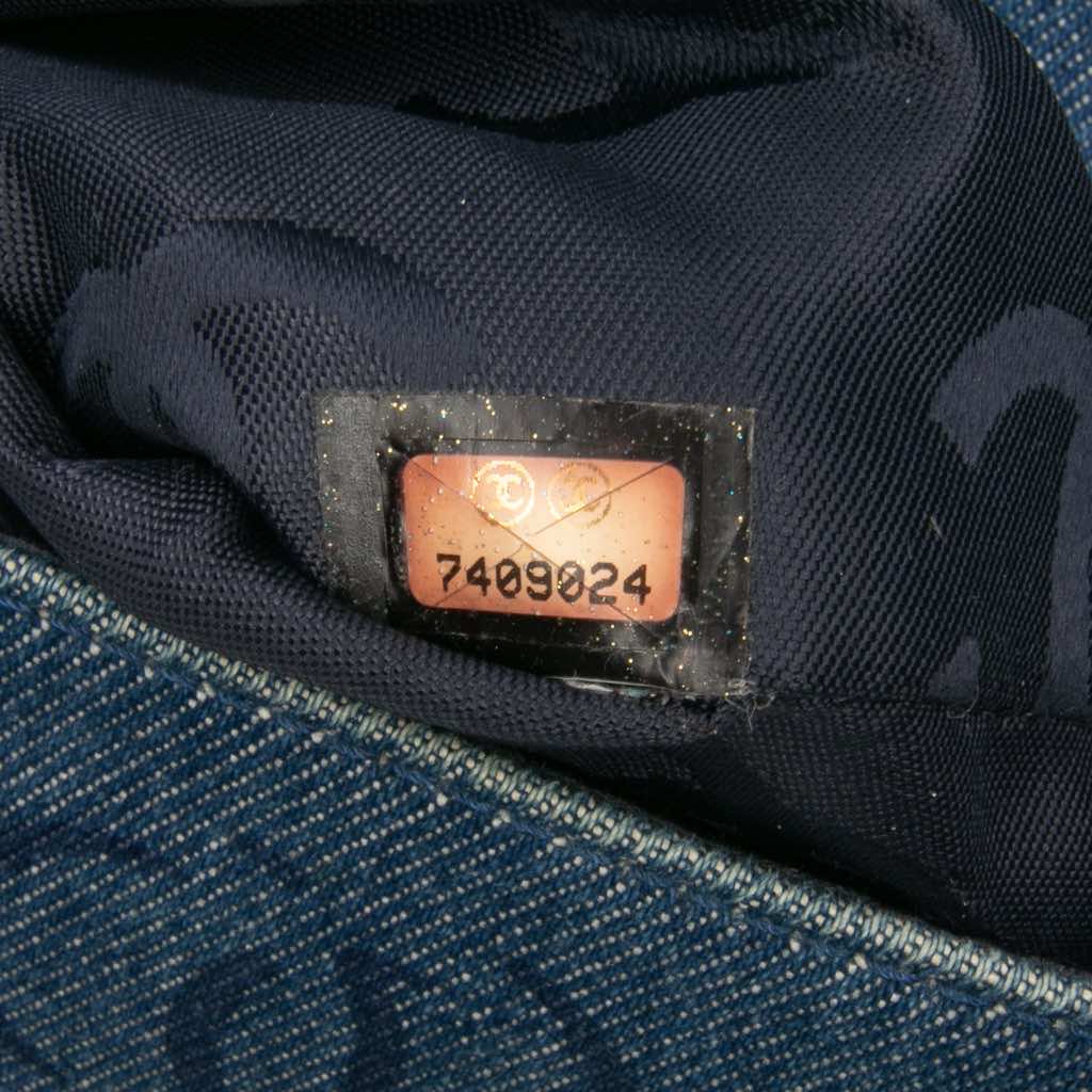 Chanel CC Printed Denim Single Flap - Detail 1