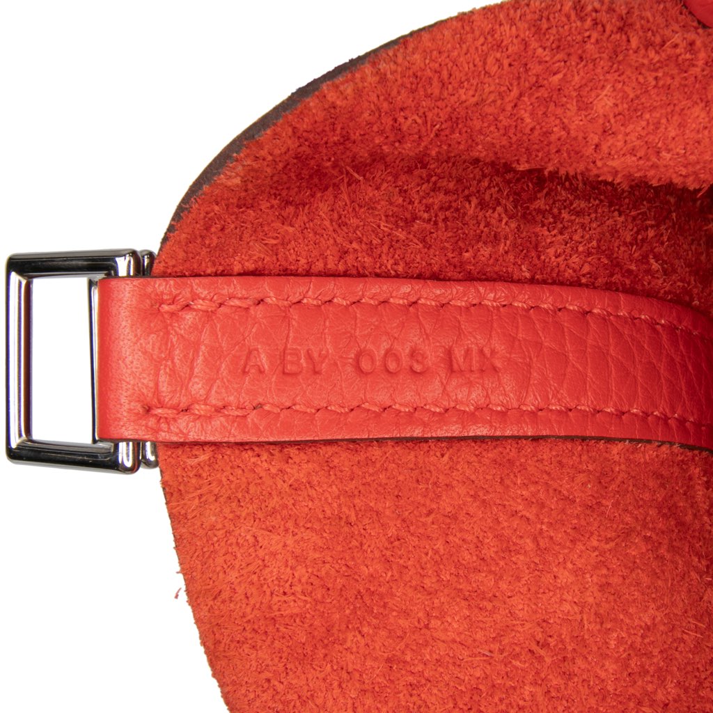 Hermès Clemence Picotin Lock 18 - Side view
