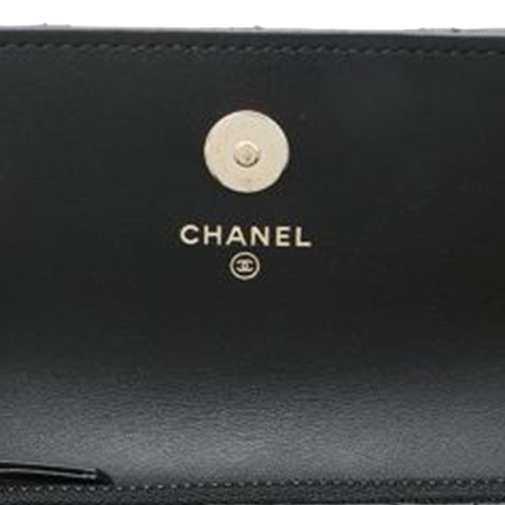 Chanel Quilted Lambskin Maxi Pearls Wallet on Chain - 5