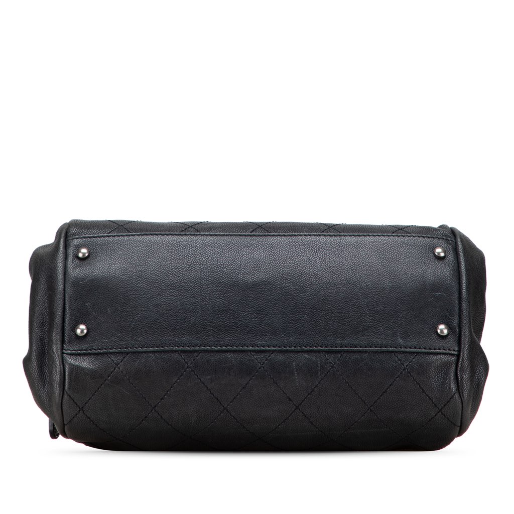 Chanel Caviar CC Outdoor Ligne Handbag - 3