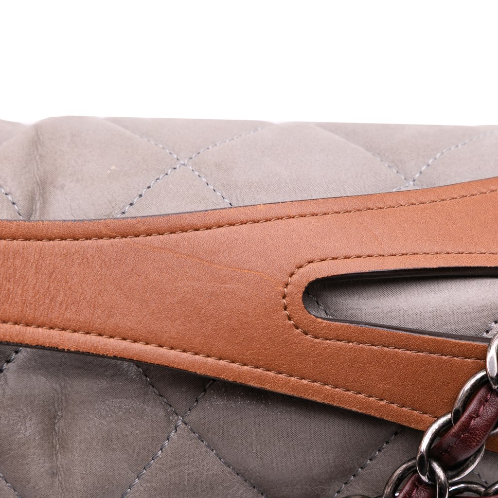 Chanel Jumbo Iridescent Calfskin In The Mix Flap - Image 12