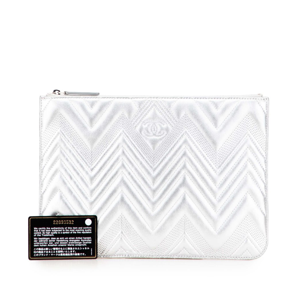 Chanel Medium Metallic Chevron Calfskin O Case Clutch - Image 13