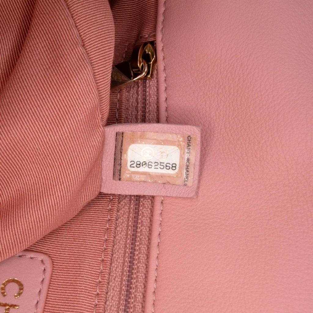 Chanel Mini Tweed Pearl Top Handle Flap - Detail 1