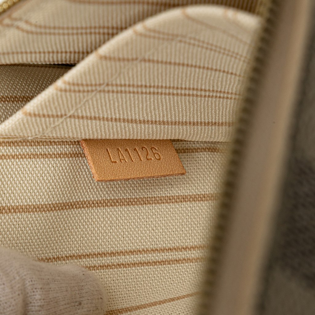 Louis Vuitton Damier Azur Neverfull Pouch MM - Detail 1