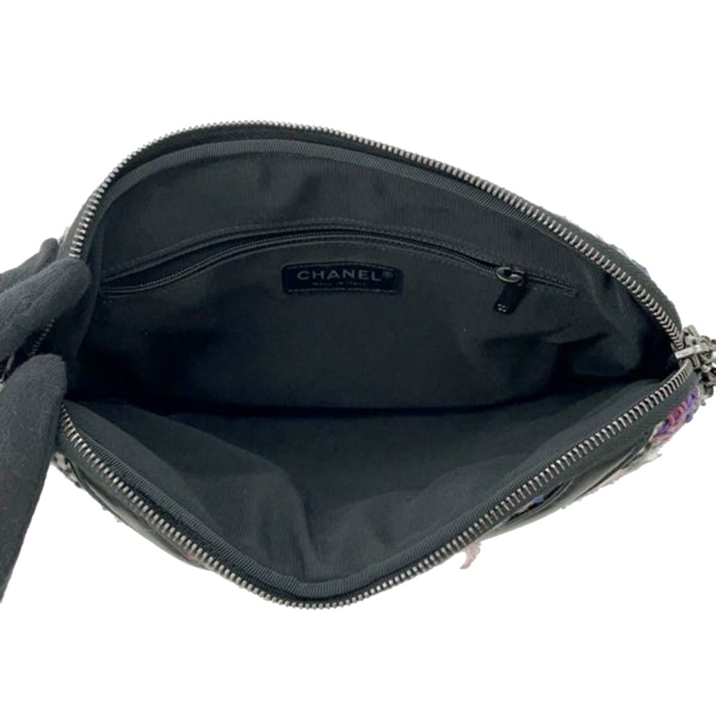 Chanel Small Tweed and Lambskin Girl Clutch on Chain - 4