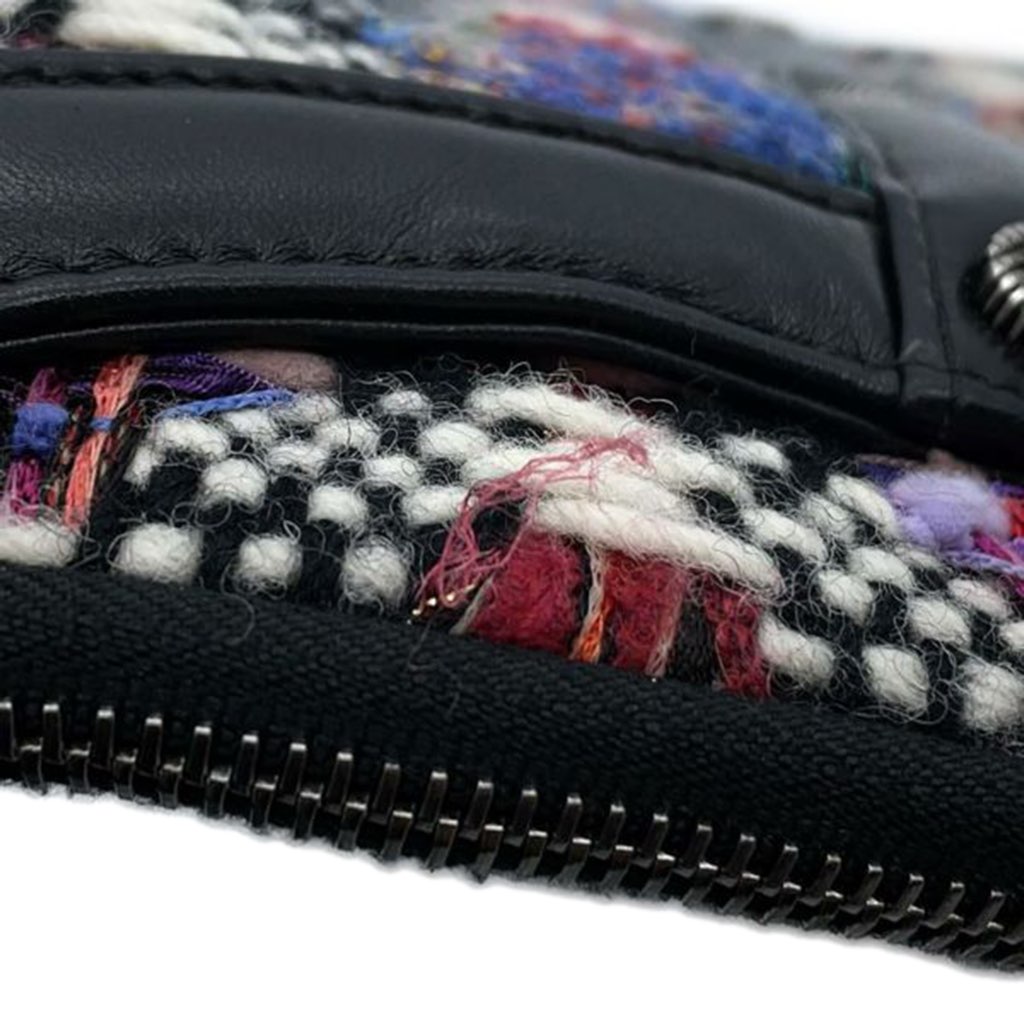 Chanel Small Tweed and Lambskin Girl Clutch on Chain - Image 12