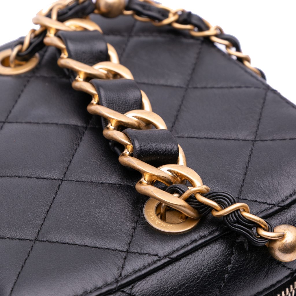 Chanel Small CC Quilted Calfskin Vanity Case with Chain - Detail 1