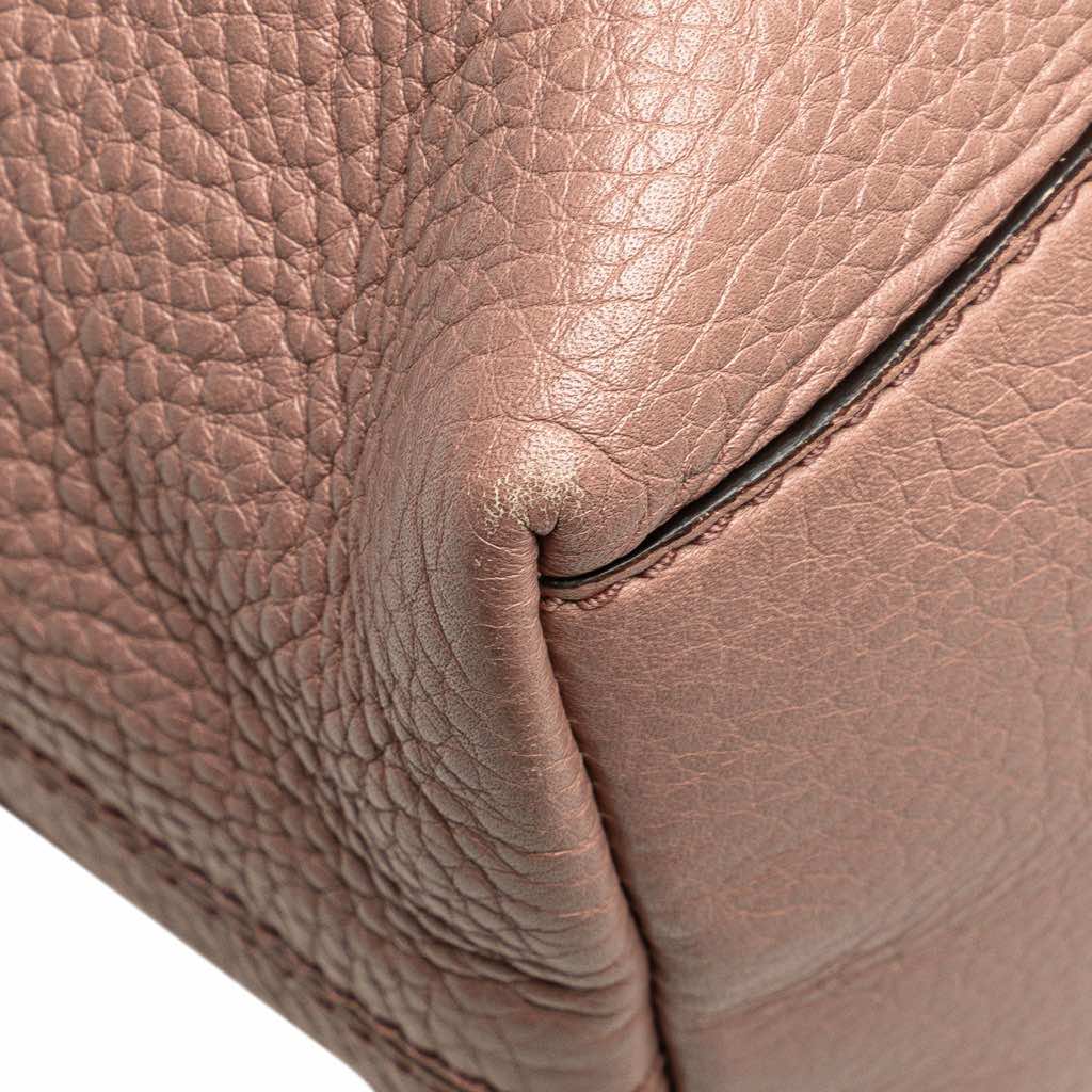 Gucci Medium Leather Soho Chain Tote - Image 13