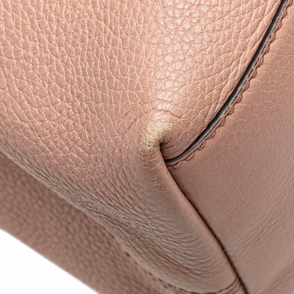 Gucci Medium Leather Soho Chain Tote - Image 10