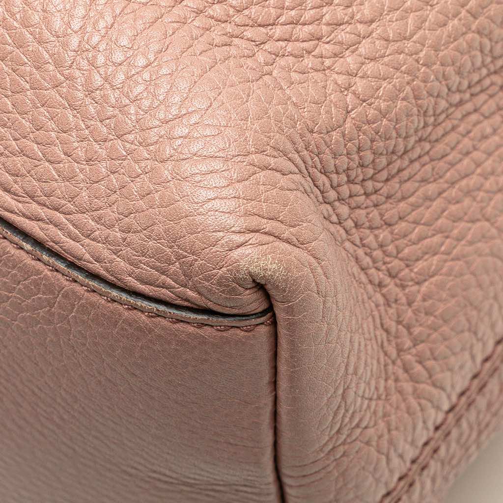 Gucci Medium Leather Soho Chain Tote - Image 11