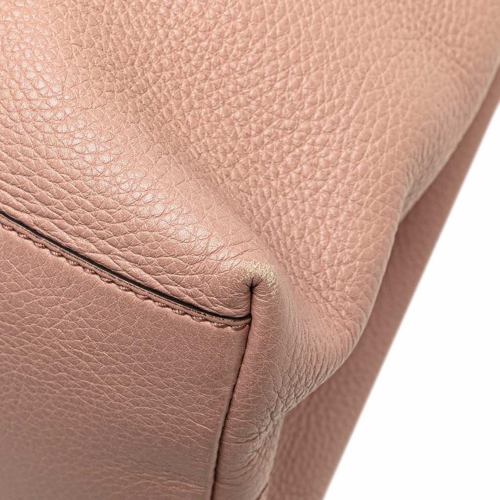 Gucci Medium Leather Soho Chain Tote - Image 12