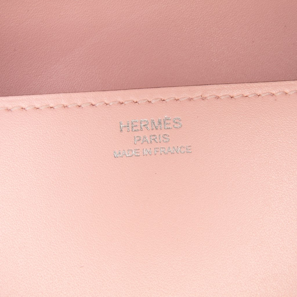 Hermès Tadelakt Medor Clutch 23 - Side view