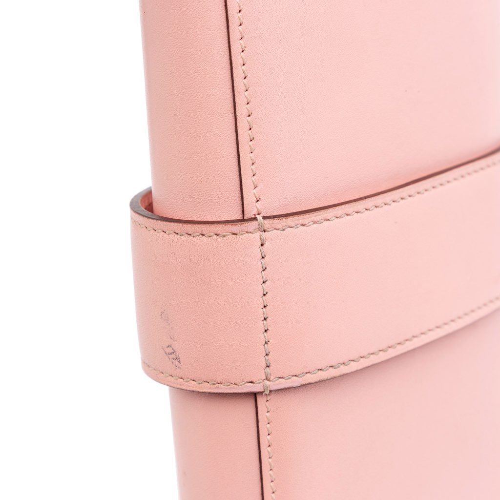 Hermès Tadelakt Medor Clutch 23 - Image 10