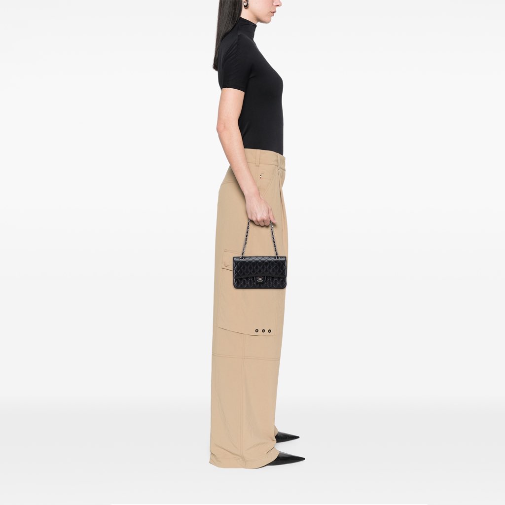 Chanel Medium Classic Caviar Double Flap - Image 11