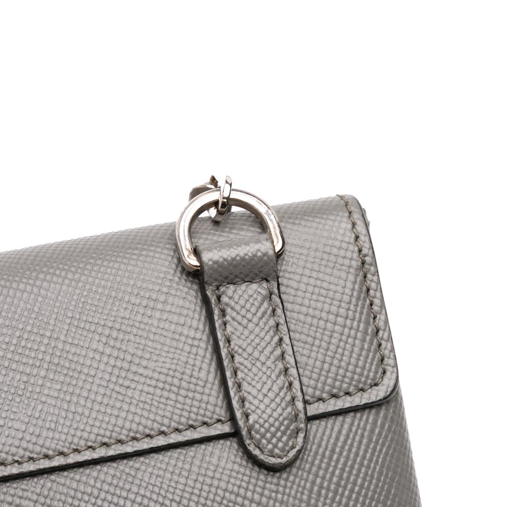 Prada Saffiano Cuir Twist Lock Chain Flap - Detail 2