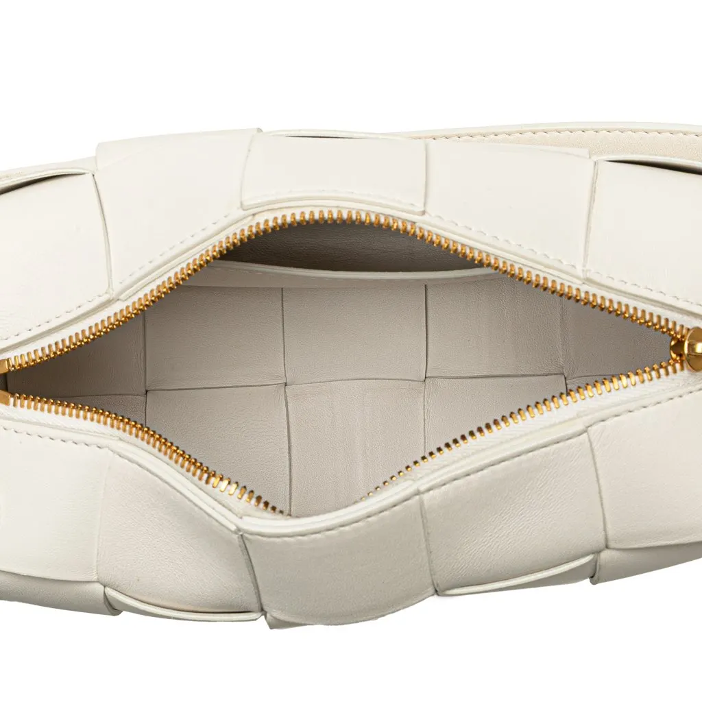 Bottega Veneta Small Lambskin Intrecciato Brick Cassette White Leather Very good - Model View