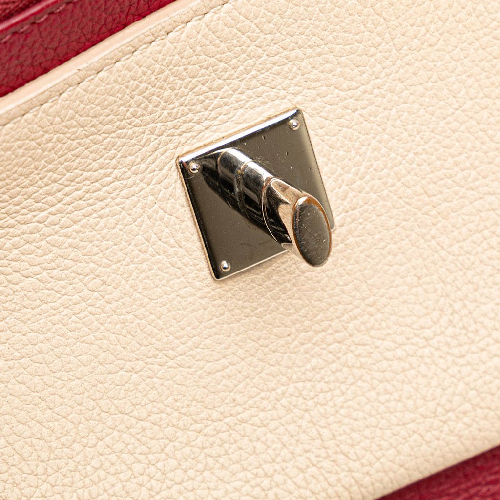 Louis Vuitton Bicolor Leather MyLockMe Chain Pochette - Detail 2