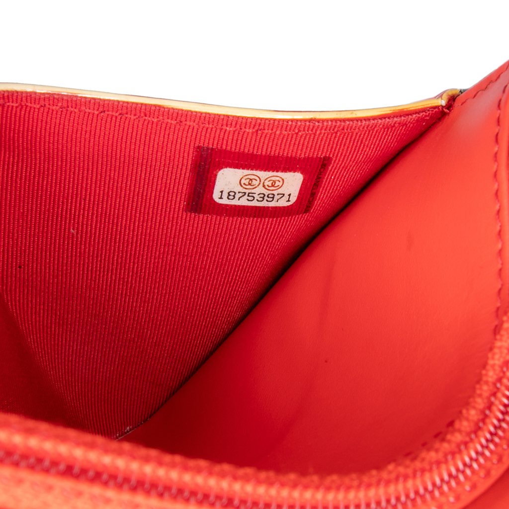 Chanel Patent Striped Wallet On Chain - Detail 1