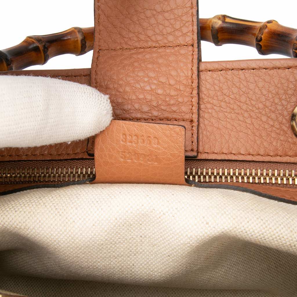 Gucci Medium Calfskin Bamboo Shopper Satchel - Detail 1