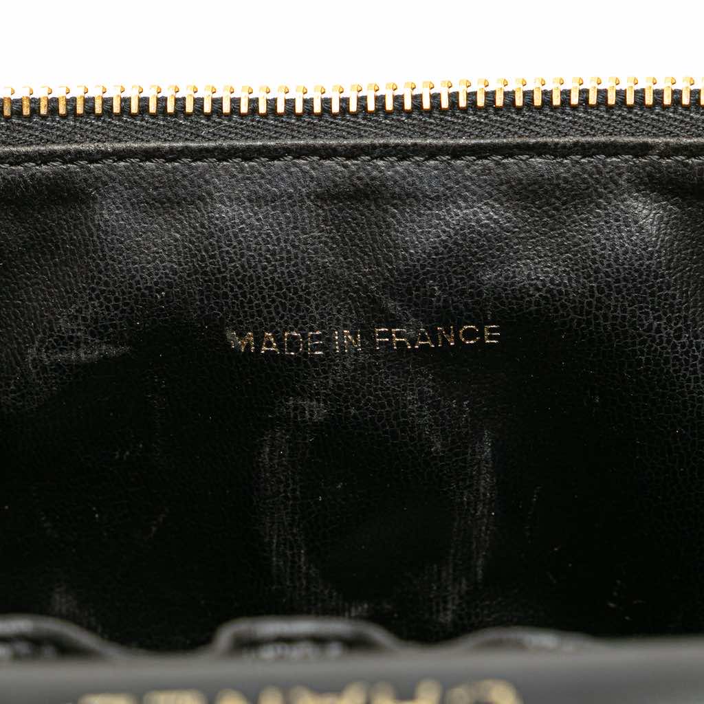 Chanel CC Caviar Vanity Case - Detail 1