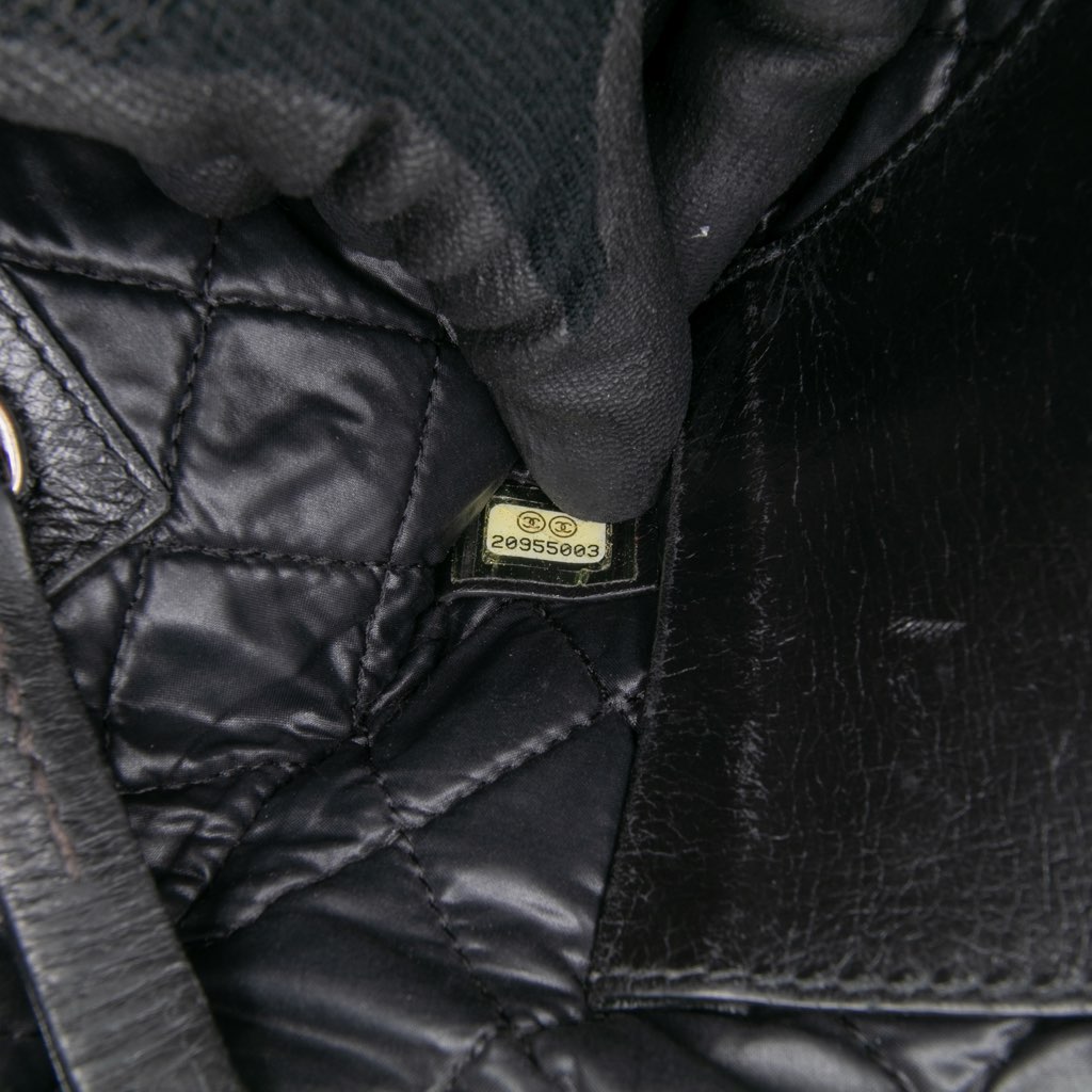 Chanel Lambskin Votez Coco Clutch - Detail 2