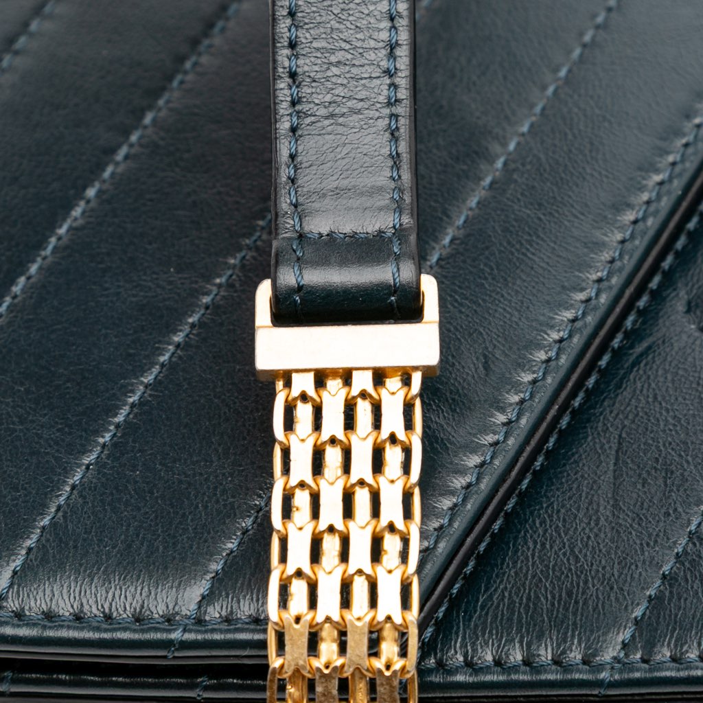 Chanel CC Chevron Calfskin Medal Flap - Image 12