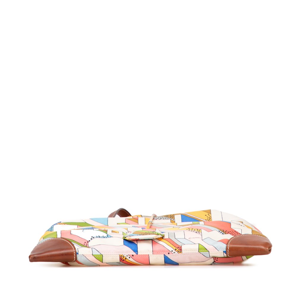 Hermès On A Summer Day Silky City 33 - Image 6