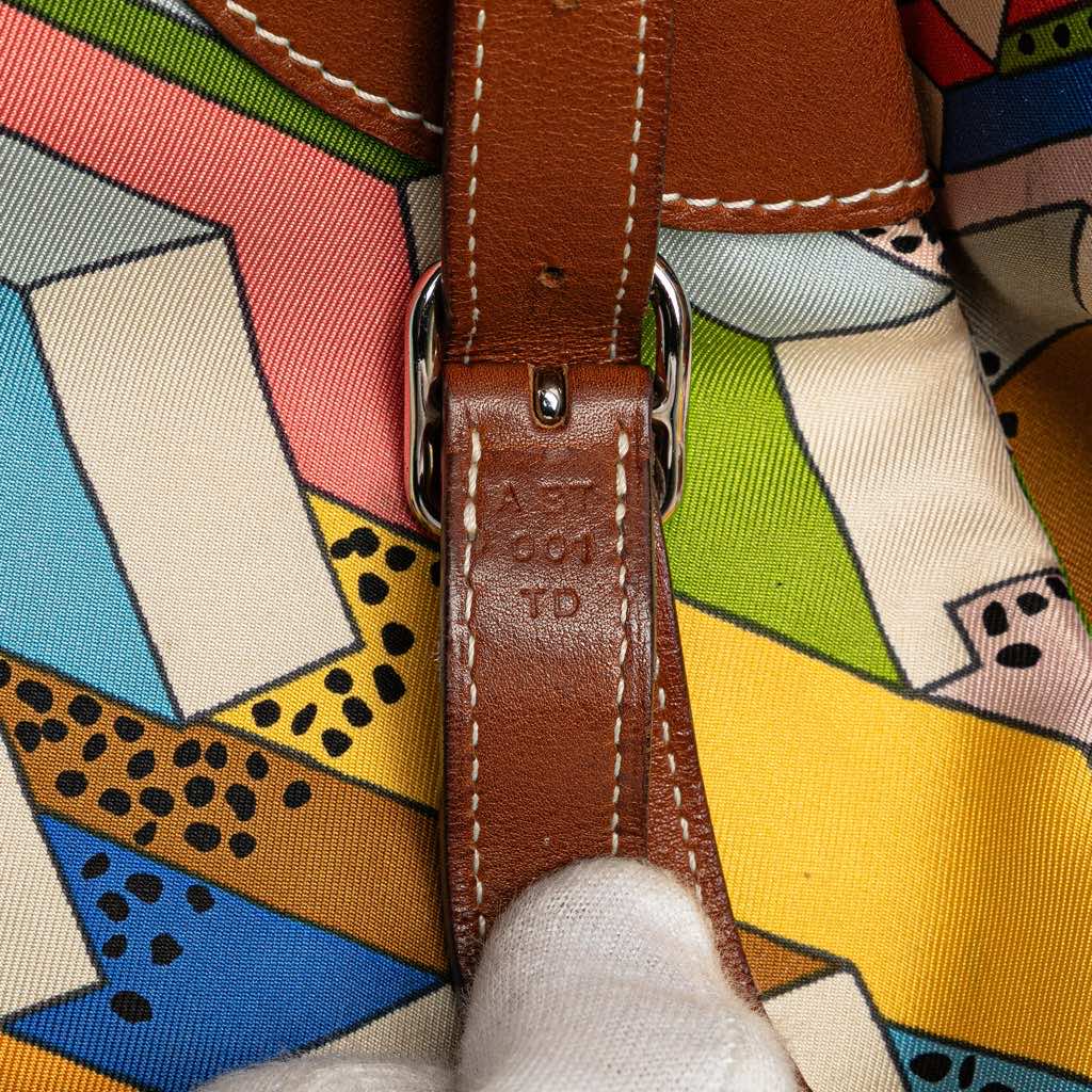 Hermès On A Summer Day Silky City 33 - Side view