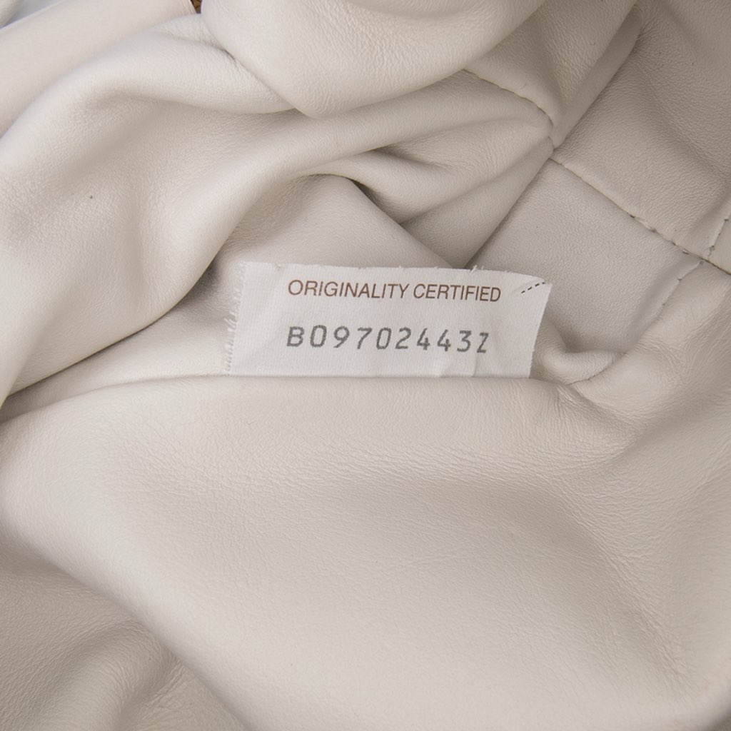 Bottega Veneta Lambskin The Mini Pouch Crossbody - Detail 1