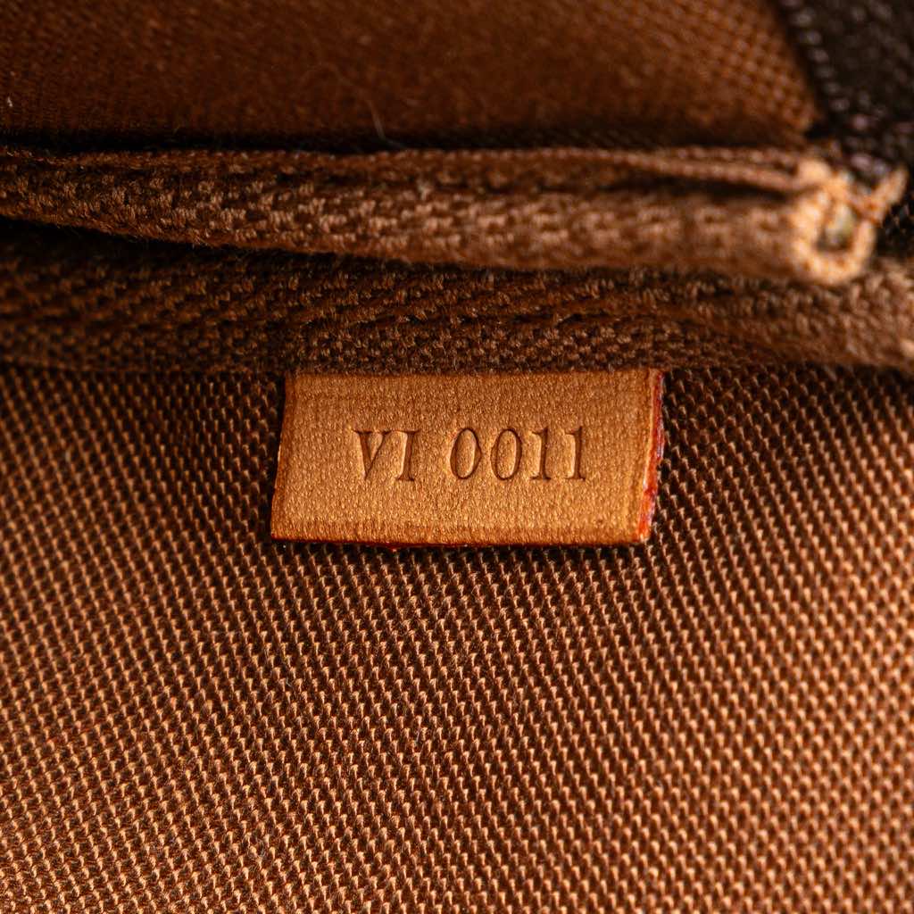 Louis Vuitton Monogram Pochette Accessoires - Detail 1