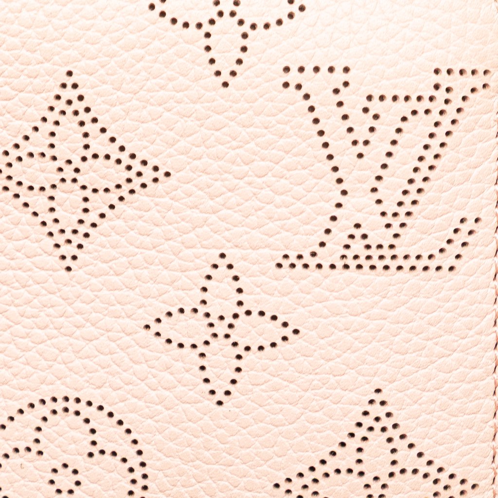 Louis Vuitton Monogram Mahina Zippy Wallet - Image 11