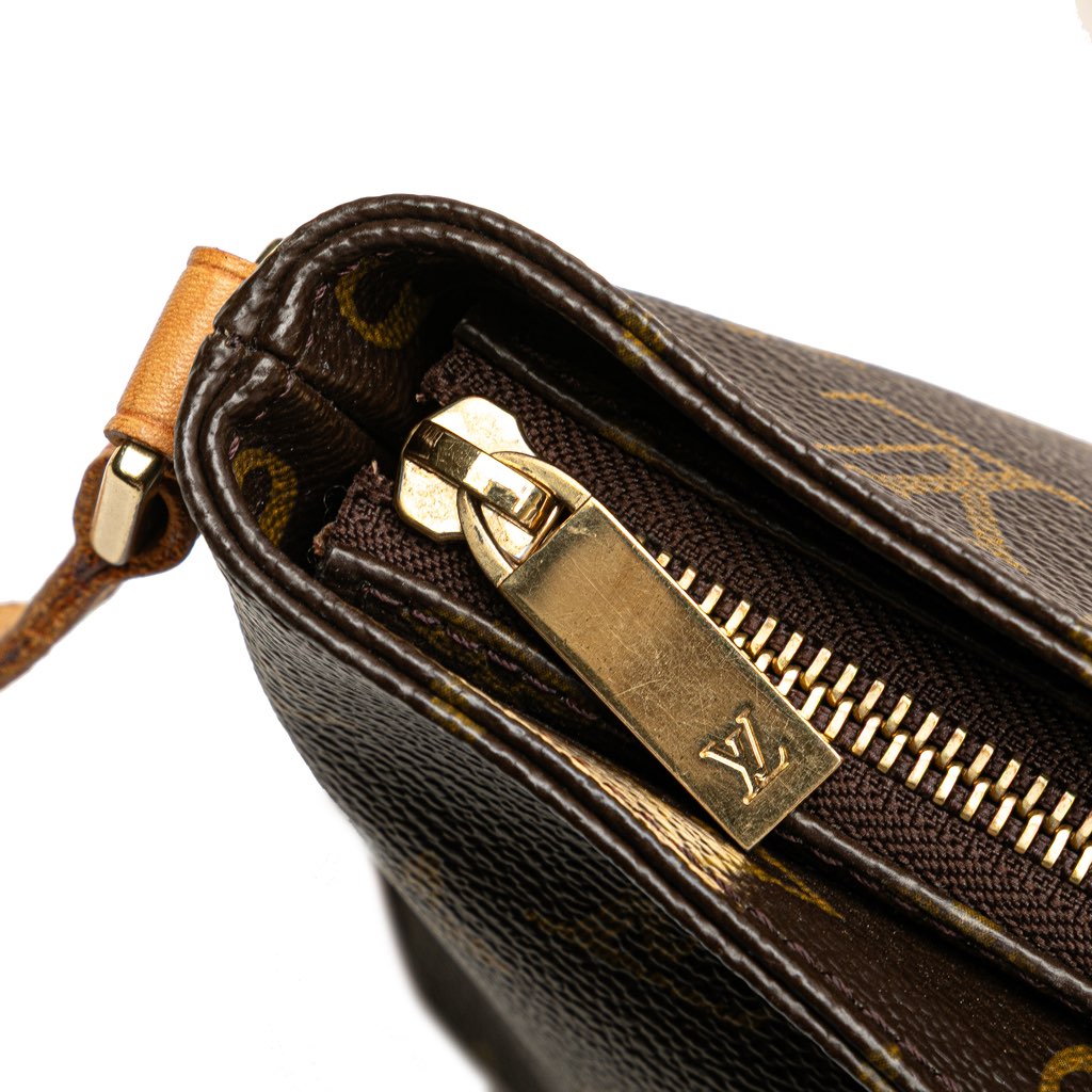 Louis Vuitton Monogram Trotteur - Detail 2