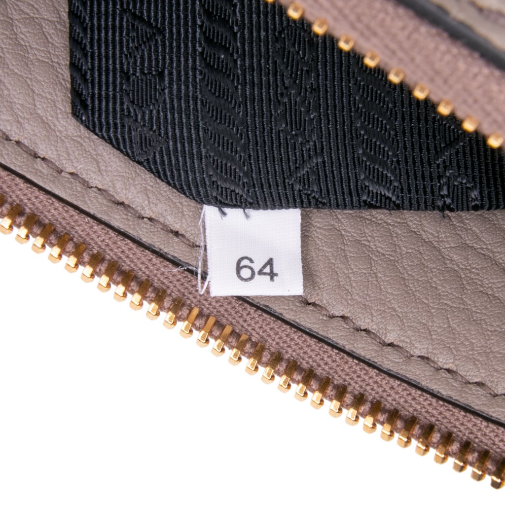 Prada Vitello Daino Crossbody - Detail 1