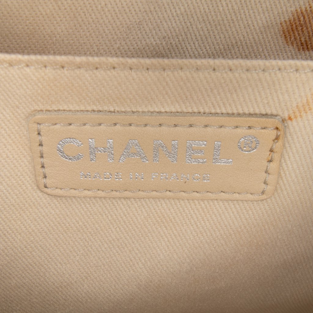 Chanel CC Quilted Calfskin In The Business Flap - 5