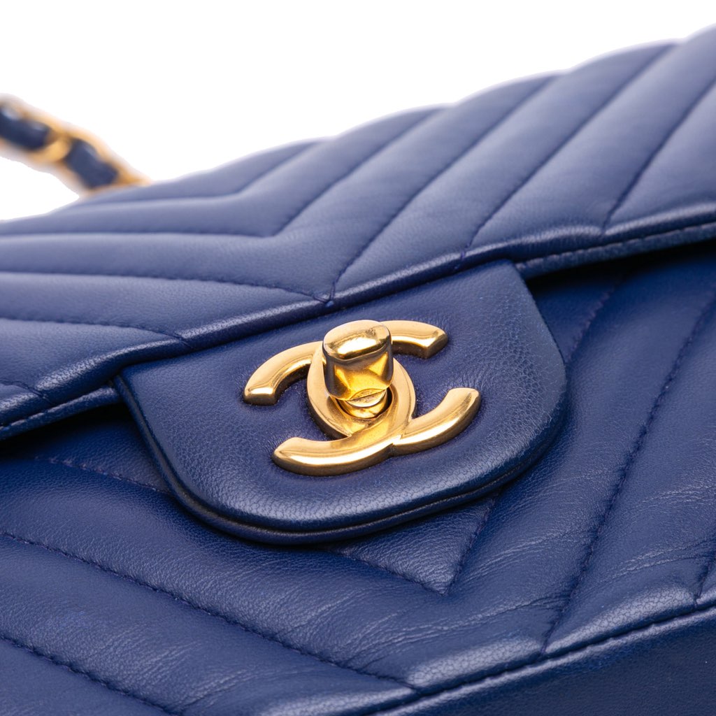 Chanel Medium Classic Chevron Lambskin Double Flap - Image 11