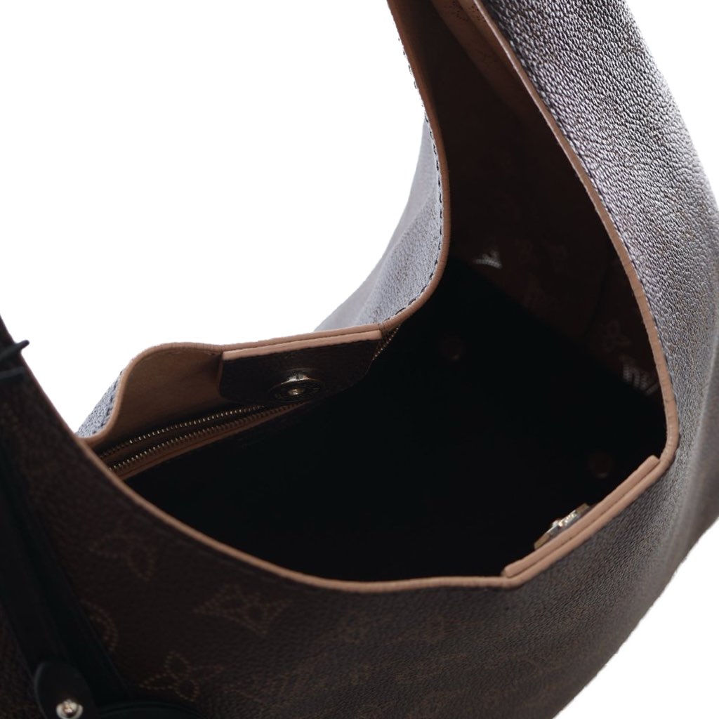 Louis Vuitton Monogram Mahina Carmel Hobo - 4