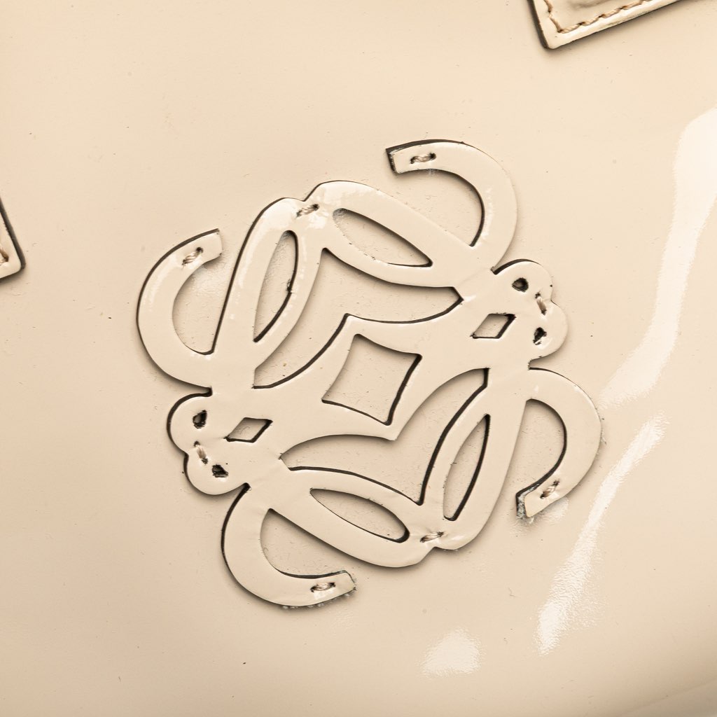 Loewe Patent Amazona 28 Handbag - Detail 2