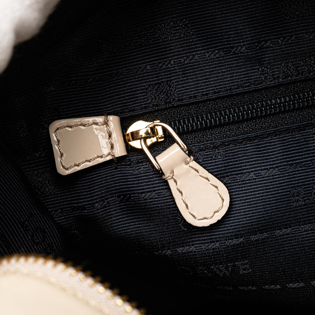 Loewe Patent Amazona 28 Handbag - Image 11