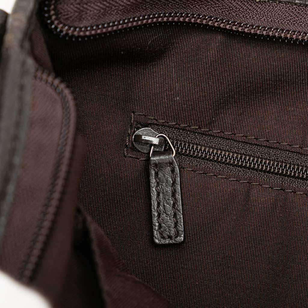 Gucci GG Denim Abbey D Ring Crossbody - Image 10