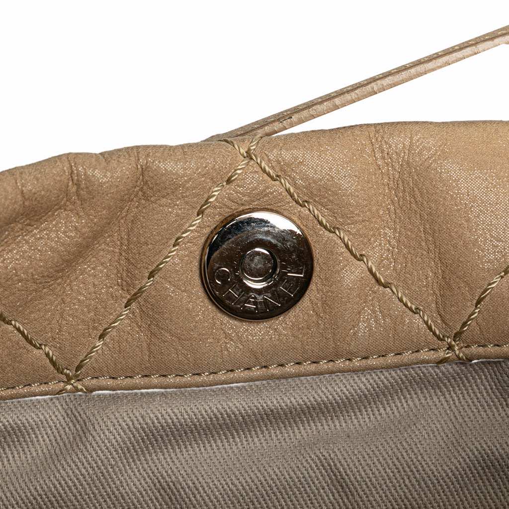 Chanel Iridescent Calfskin Sea Hit Tote - Image 11