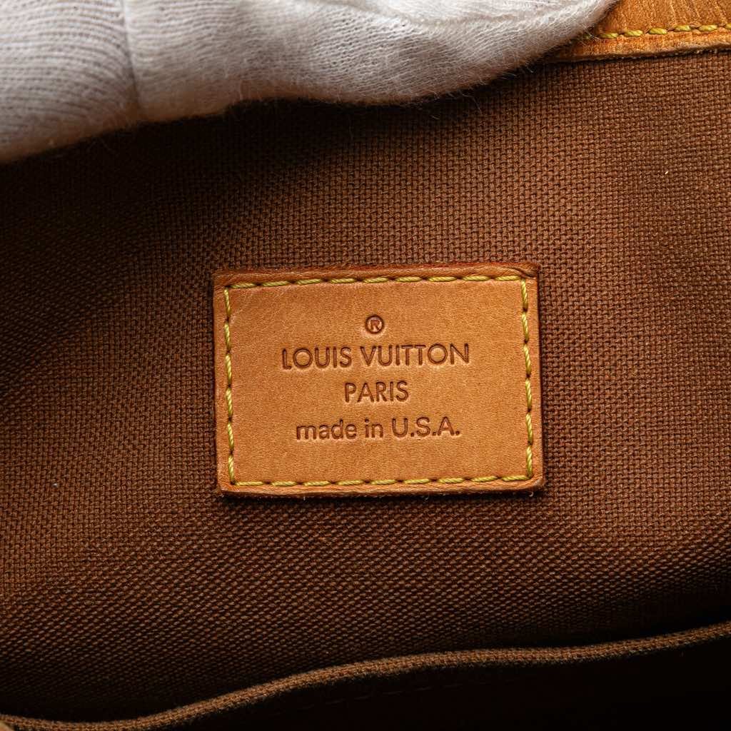 Louis Vuitton Monogram Batignolles Vertical PM - Side view